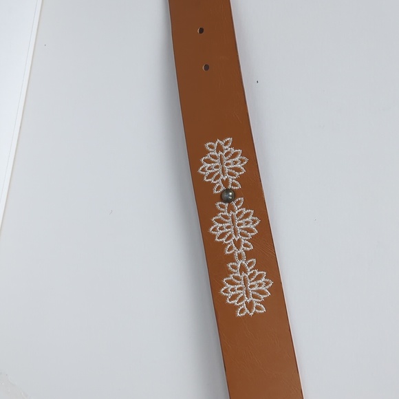 Women's Floral Embroidered Belt Size 11 - Picture 4 of 5